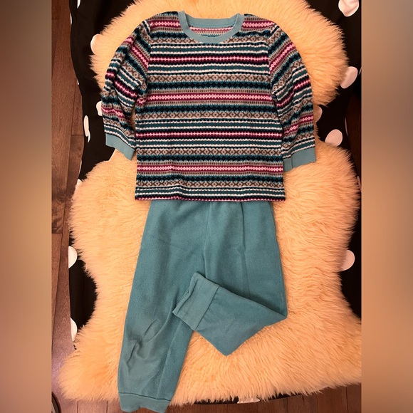 Set of 4! Uniqlo size100 cozy micro fleece pajama set, colorful stripes - Picture 2 of 11